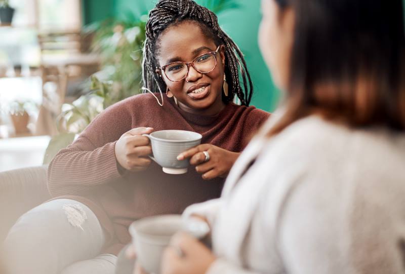 two women meeting 800